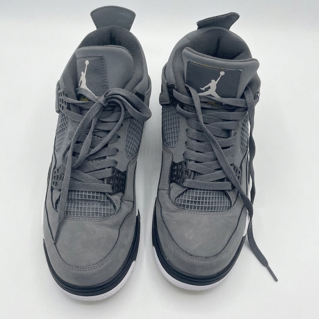 Nike Air Jordan 4 Retro 'Cool Grey'.